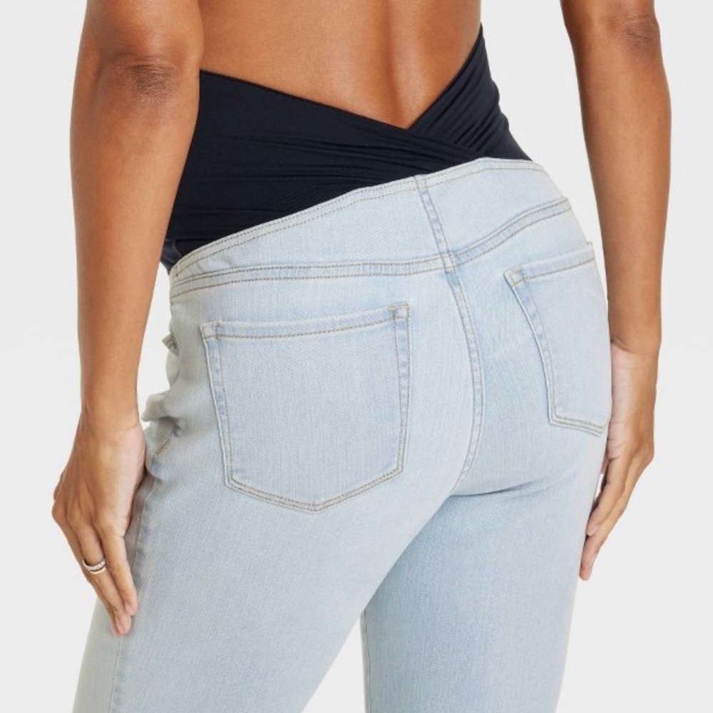 👖🌼2 for $45🌼👖 NWT Maternity Over the belly Skinny Light Blue Women's Jeans